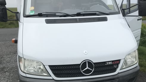 Freedom traveler – 4p Bürstner semi-integrated uit 2006