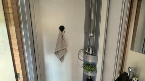 T6 – 2p Dethleffs semi-integrated from 2018
