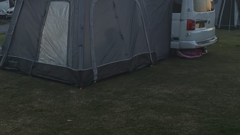 FloRider  – 4 berth Volkswagen campervan from 2018