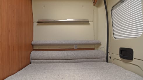 Acer – Delux Campervan with toilet/shower. Sleeps 4 travels 4