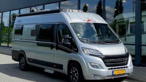 2p Malibu bus from 2019