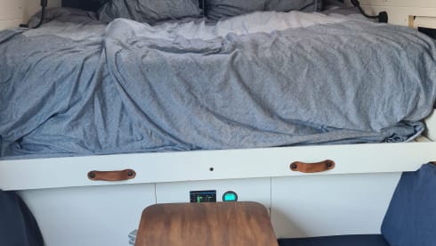 Olaf – Neat conversion Volkswagen Crafter L2H2