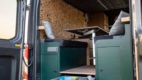 COSY off-grid bus