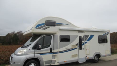 Gerty – 6 Berth Luxury Motorhome
