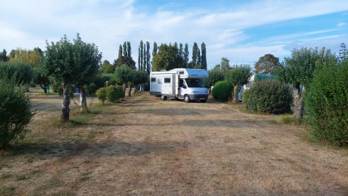 Spacious and wonderful 6 person family camper