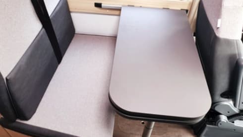 C10 – Sunliving V65 SL 140HP