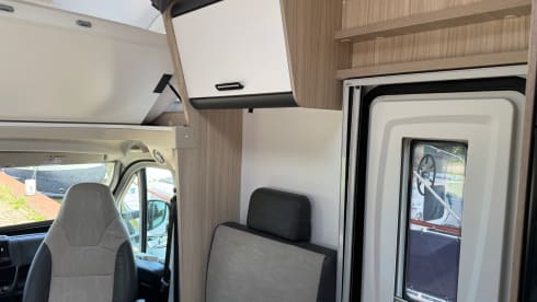 5p Sun Living alcove from 2023