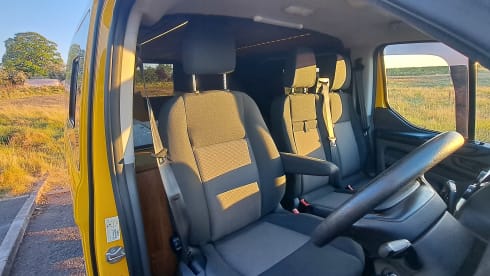 "Moira" - Your 2 Berth Dreamy Yellow Camper!  *INSURANCE INCLUDED* 