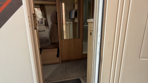 Our Molly – 6 berth Peugeot alcove from 2015