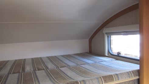 Henry – 4 berth Elddis 100 Sunseeker - 6 Belts