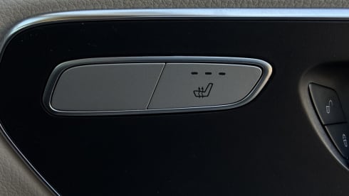 Molly – 4 berth Mercedes-Benz Marco Polo campervan from 2019