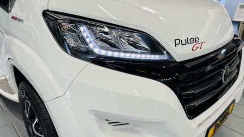 4p luxury Dethleffs with air conditioning and towbar from 2019