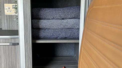 Gray – VW T6 Campervan - 4 Berth