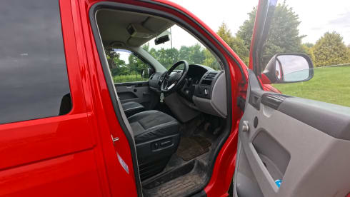 Poppy – 4 berth Volkswagen campervan from 2011