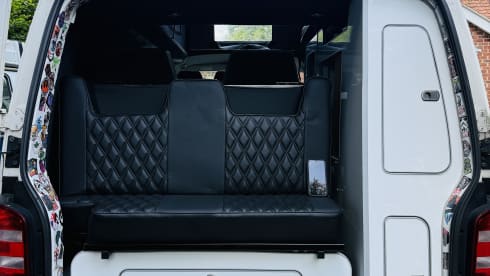 Obi-Van – 4 berth VW Star Wars Themed Lifted 4 x 4 Campervan