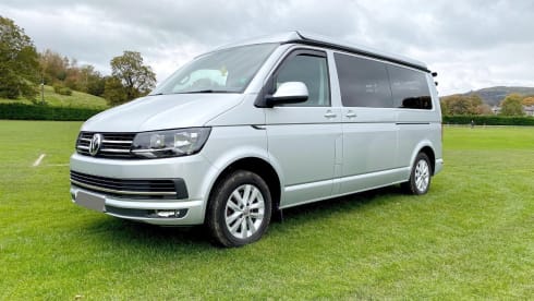 Phoenix – Long wheel base VW Campervan with Solar!