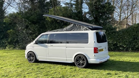 Carolina – T6 Luxury Conversion - Dog Friendly, Insurance included