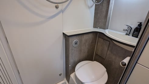 Wallace the Wildax – Family 4 berth campervan