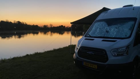 Obbekoe – 2-person Peugeot campervan from 2025