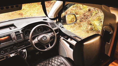 π€ NOVA π€ β 4 berth Volkswagen campervan from 2019
