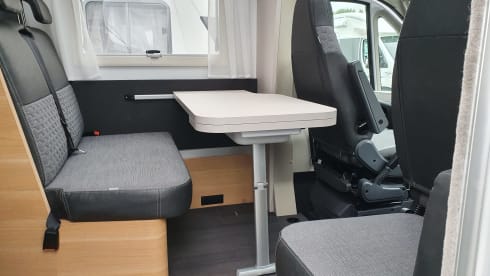 Fran01 – Adria Coral Axess 600 SL