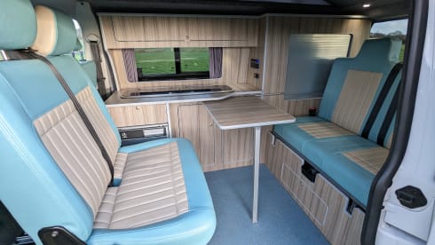 Loki – 4 berth Volkswagen campervan