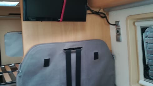 Lets go, life is too short – 2p Adria Mobil 600 Bus camper from 2008