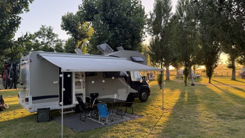 6p ruime gezinscamper met stapelbed off the grid