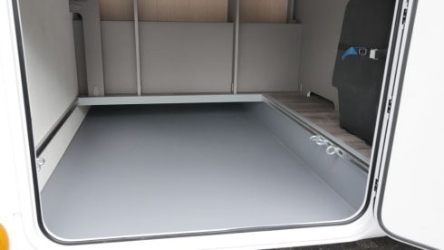 H630 – 3p LMC Tourer H630 semi-integrated from 2024