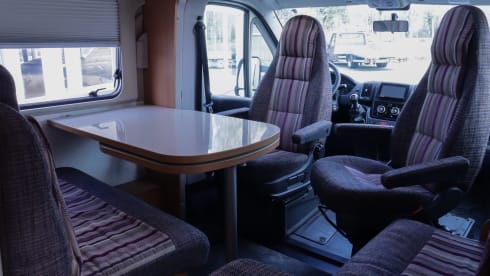 4p Bürstner ixeo 664 half integraal 2013 /airco/cruisecontrol/Hefbed