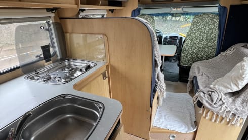4p Dethleffs semi-integrated from 2005