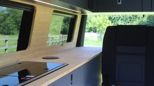 Vounder – Volkswagen T6.1 Auto Campervan