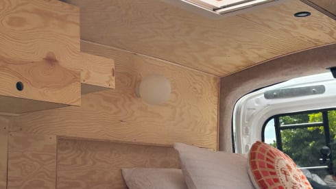 Big Penny – Cosy 2 berth Ford Camper
