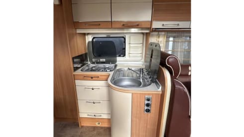 Goldy – 4P Integrale camper, Burstner, gold