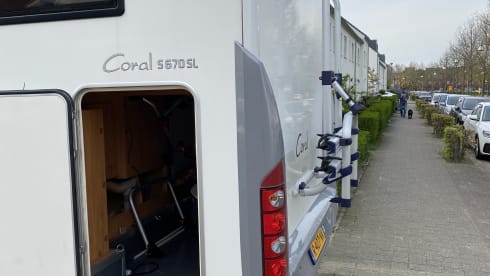 Length beds! Adria Coral S670SL new condition