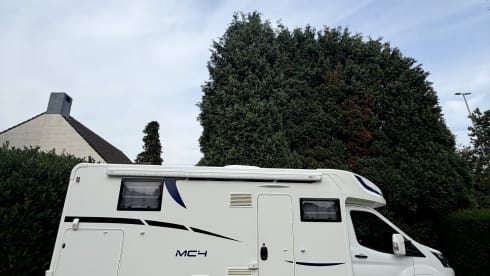 OK camper – 4p McLouis semi-integrated uit 2022