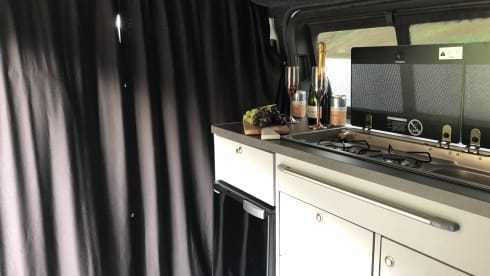 Lionel – Immaculate 4 berth Toyota van from 2017 - single and ready to mingle!