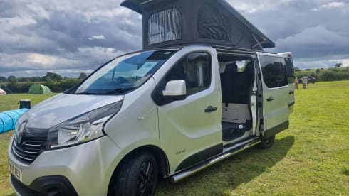 Trevor – 4 berth Renault campervan from 2016