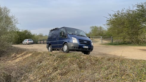 Knut – DIY Ford Transit (Knut) for 2 people