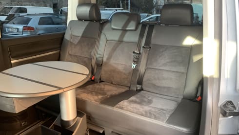 VW MULTIVAN 7 POSTI con LETTO e RISCALDAMENTO AUTONOMO 