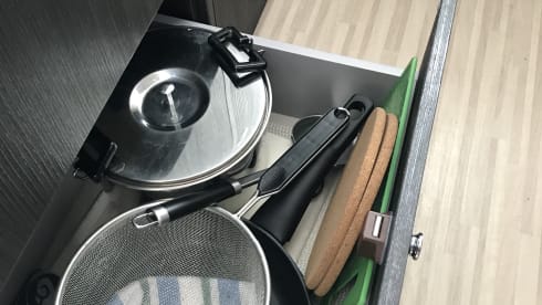 Benni – Bus camper built in 2021 for rent in Kontich.