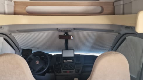 4p Bürstner semi-integrated from 2009