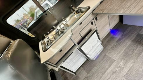 Road surfer – 4 berth Volkswagen campervan from 2017