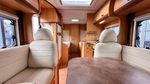 2p Pilote semi-integrated uit 2009