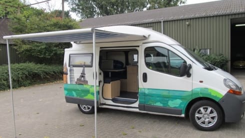 Type 2 – Hip and unique compact bus camper