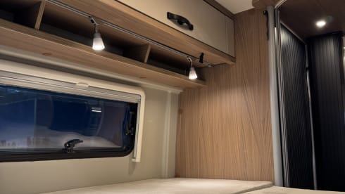 Van Voyage – Gloednieuwe Possl 2Win R met hefdak(2026) compacte luxe met grote badkamer
