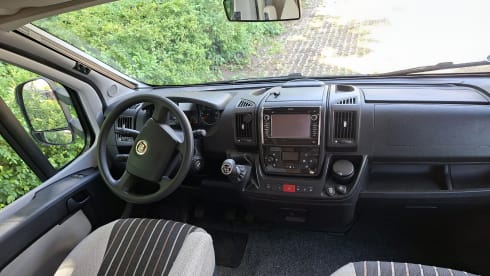 Huisje op wielen om mee op avontuur te gaan! – Schönes Familienwohnmobil