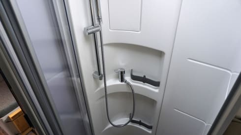4p Hymer camper