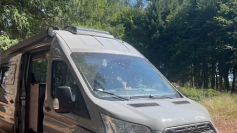 Brand new Ford bus from 2023