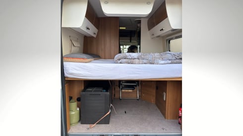 Gigi – 4p Buscamper 6 meters. Very complete and super cozy.